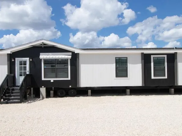 297 Tiger Lily Ln, Saint Stephen, SC 29479