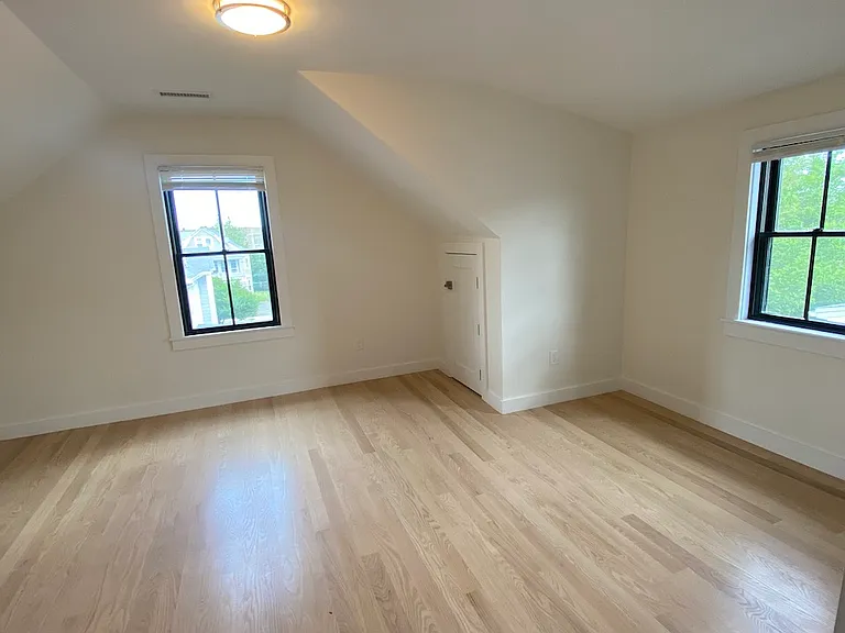 31-33 Brimmer St #2 — Photo 22