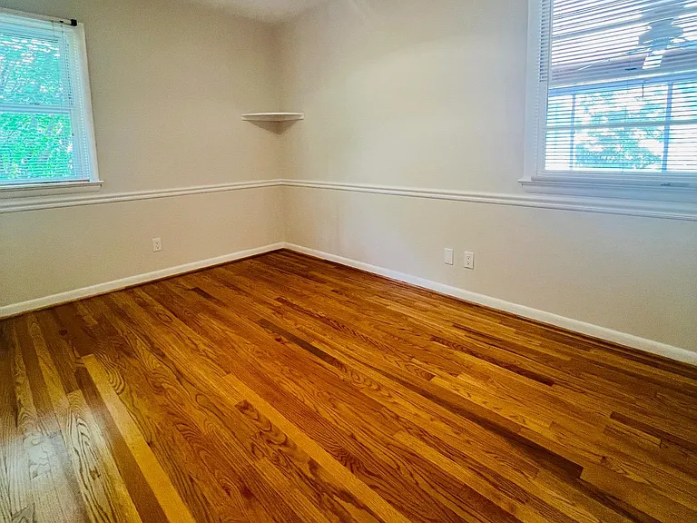 407 Anderson Ave — Photo 14