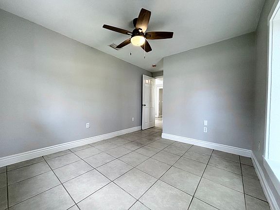 5th image of 448 Ellis St