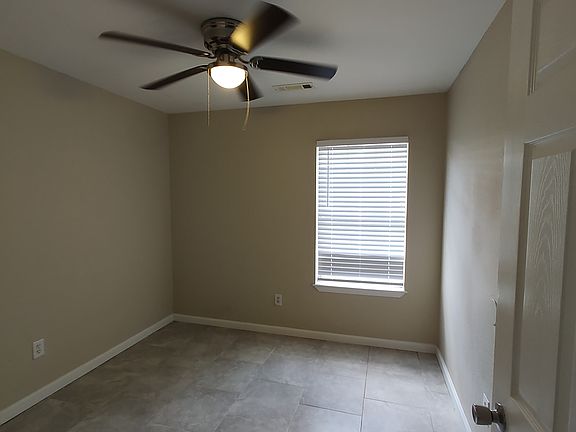 3rd image of 4096 Delmon Ln Unit B