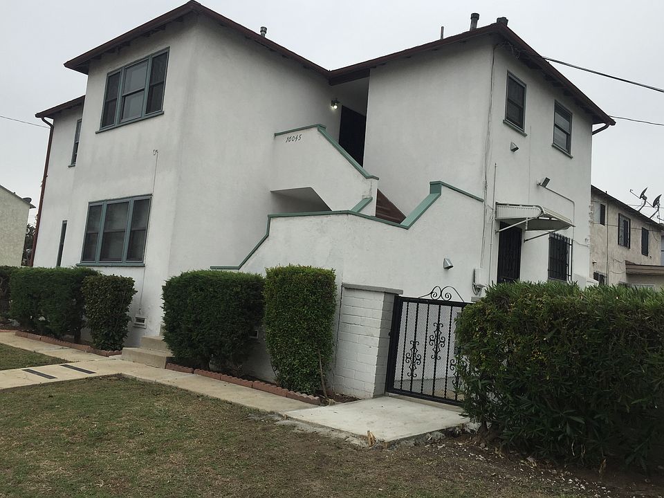 2nd image of 10043 S Wilton Pl