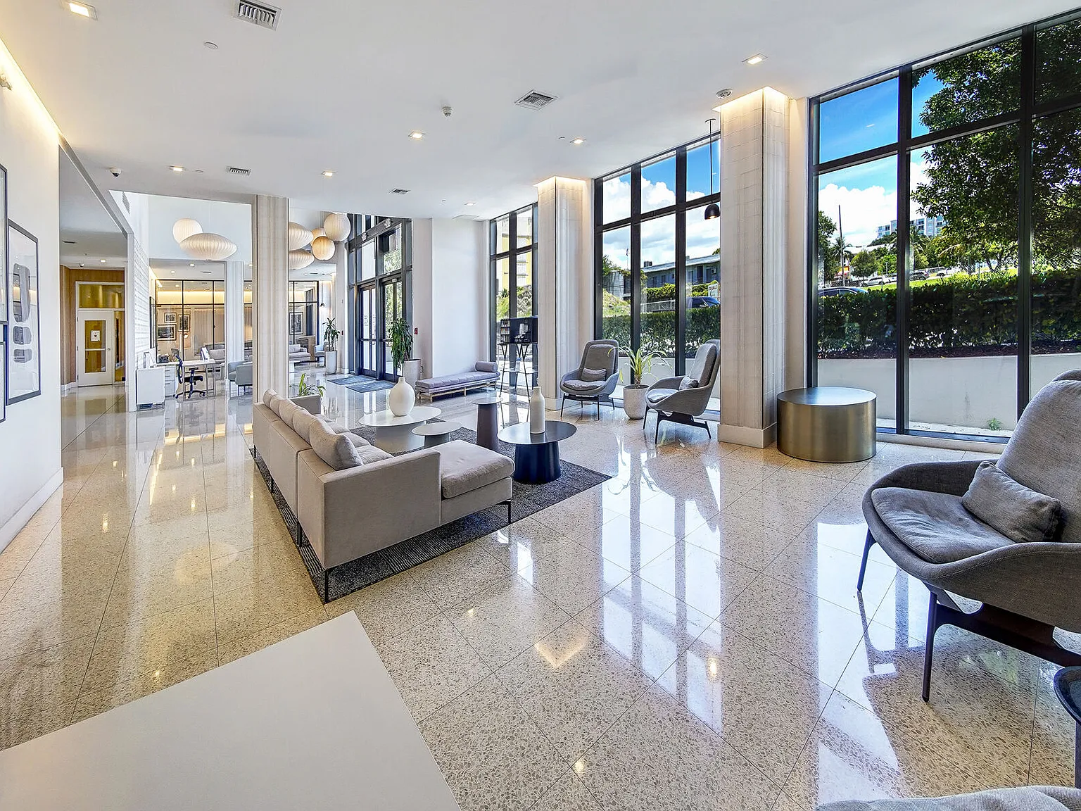 The Vibe Miami — Photo 2