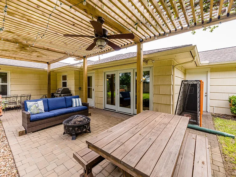 8323 Lorrie Dr — Photo 34
