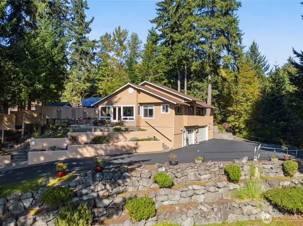 101 NE Rainbow Place S, Belfair, WA 98328