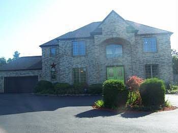1st image of 271 Brittany Dr