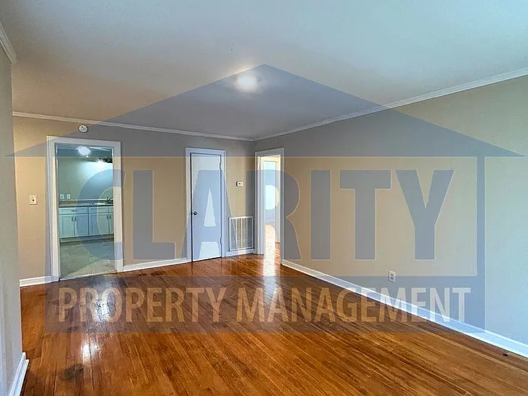 1102 Georgetown Rd NW — Photo 10