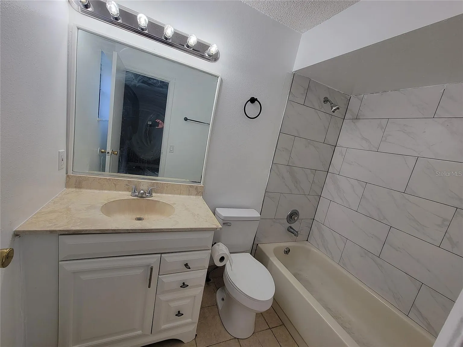 3 bed, 1154 sqft, $1,800 — Photo 3