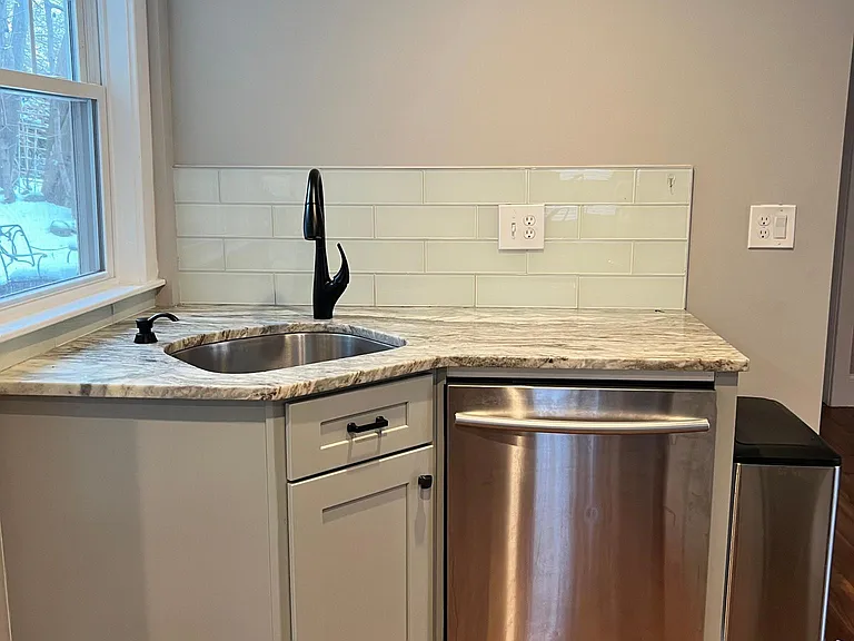 82 Essex St #1 — Photo 5