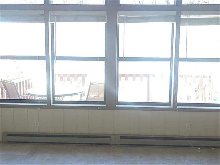 2033 N Country Club Dr — Photo 7