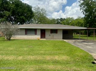 2233 Woodland Dr, Opelousas, LA 70570