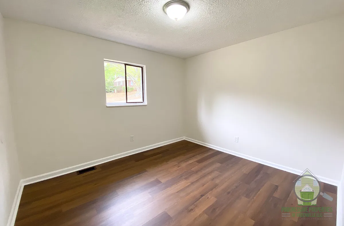 49 Maxie Ave. - 1 — Photo 3