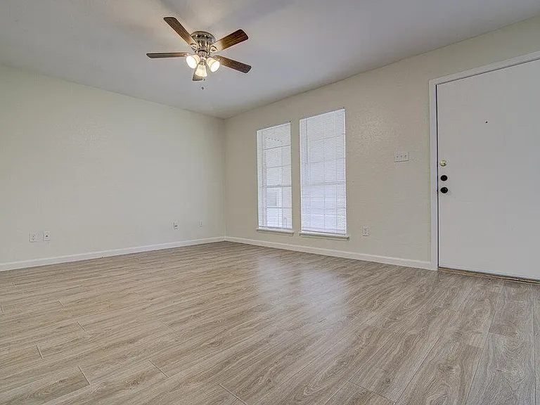 5301 Indio Cir #A — Photo 4
