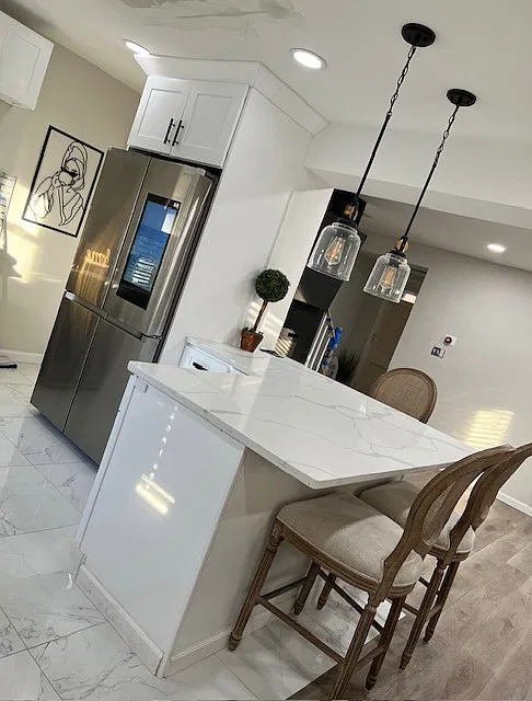 2 bed, 920 sqft, $2,800 — Photo 2