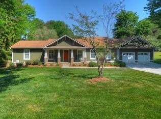 21223 Country Club Dr, Cornelius, NC 28031
