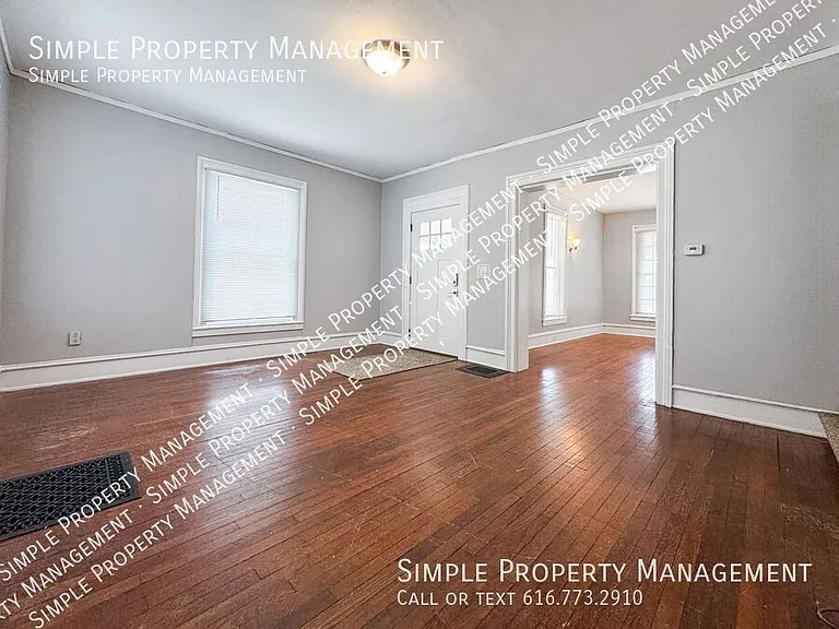 201 Benjamin Ave SE — Photo 3