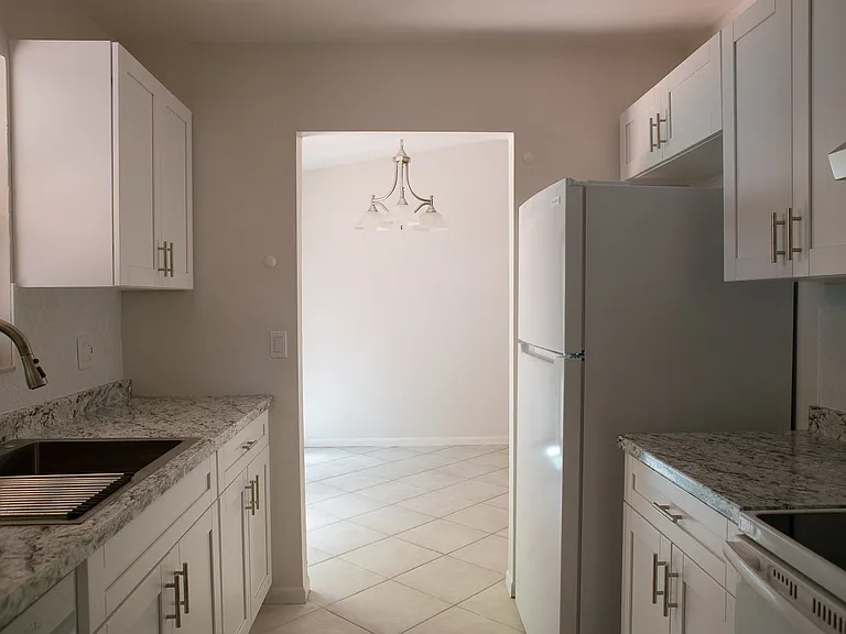 13920 SW 52nd Ln — Photo 7