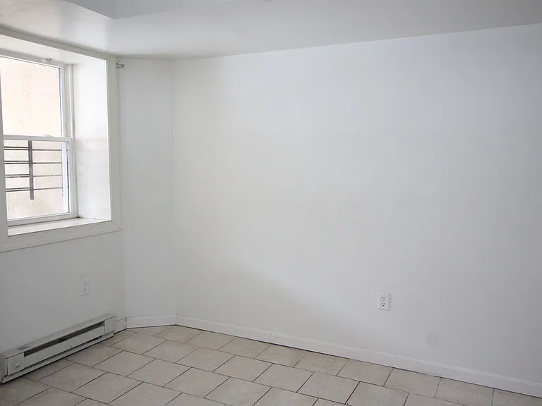 1019 Saint Paul St — Photo 7