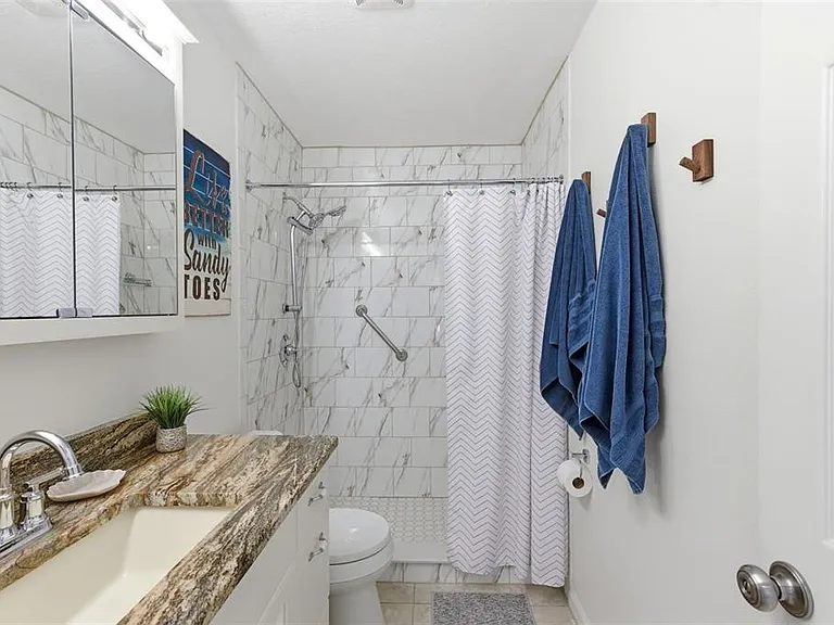 5174 Beach Dr SE #D — Photo 18