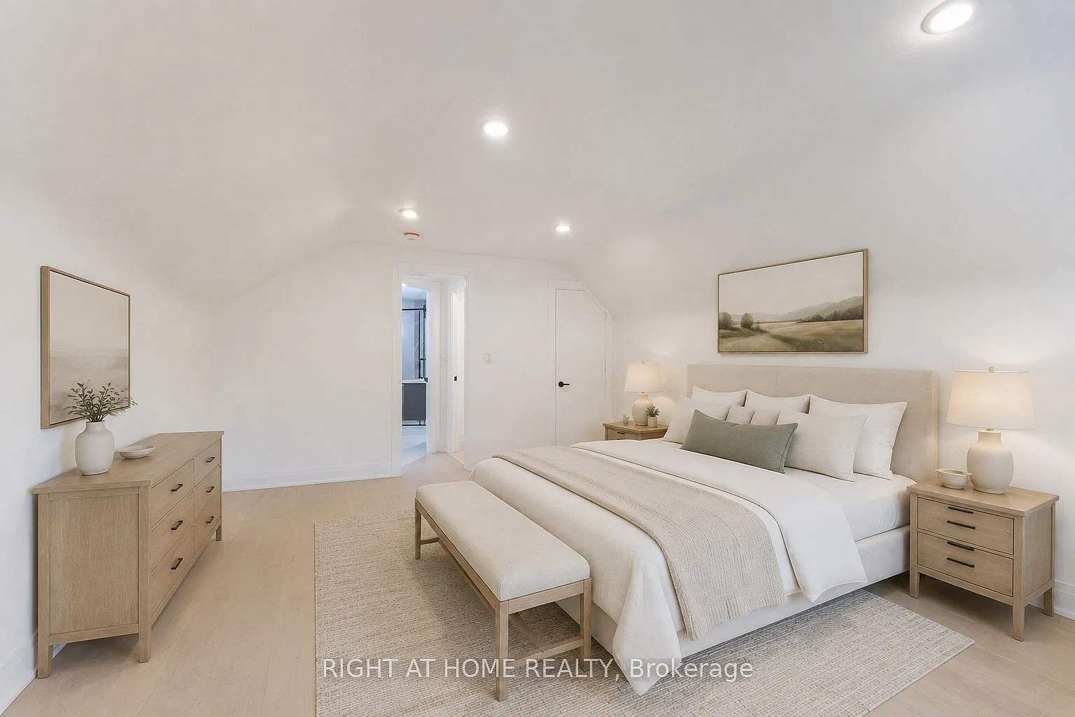 5 bed, $5,500 — Photo 4