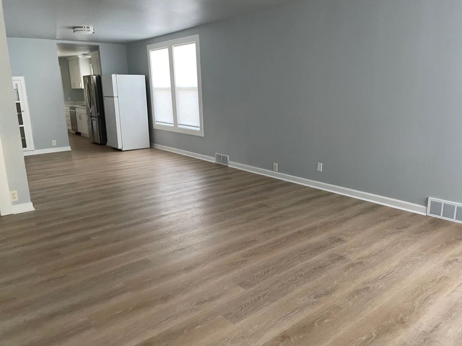 3 bed, 1200 sqft, $3,950 — Photo 2