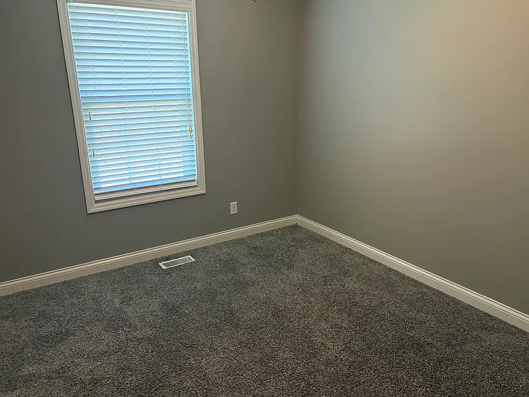 442 Honeysuckle Creek Dr — Photo 13