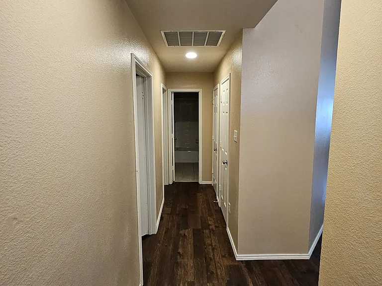 3235 Guadaloupe — Photo 29