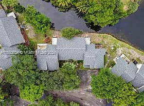 207 Wimbledon Lake Dr — Photo 35