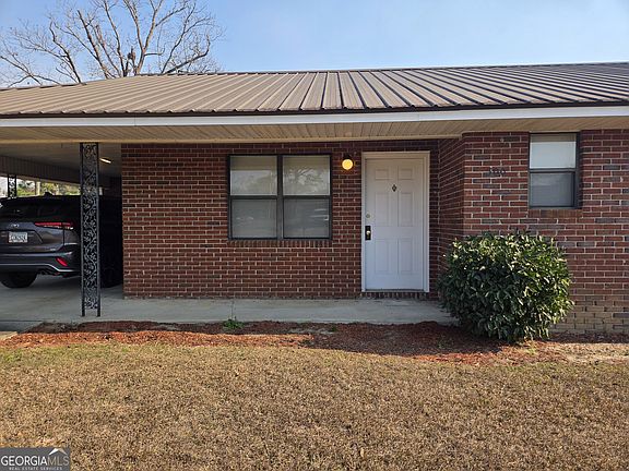 2nd image of 300 Randolph Dr