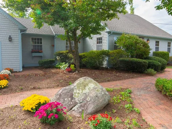 770 Tuckertown Rd, South Kingstown, RI 02879