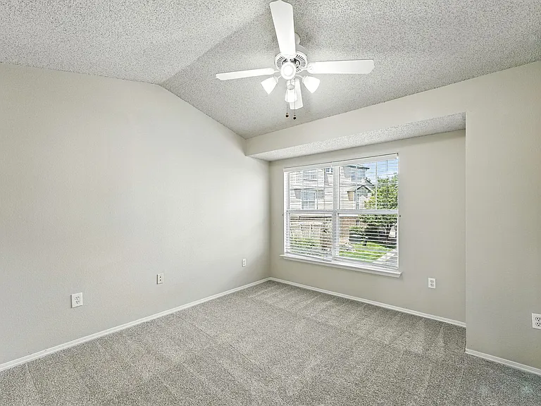 1876 Mallard Dr — Photo 21