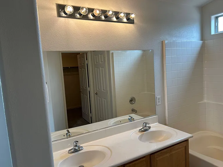 6120 Alderley Ct — Photo 8