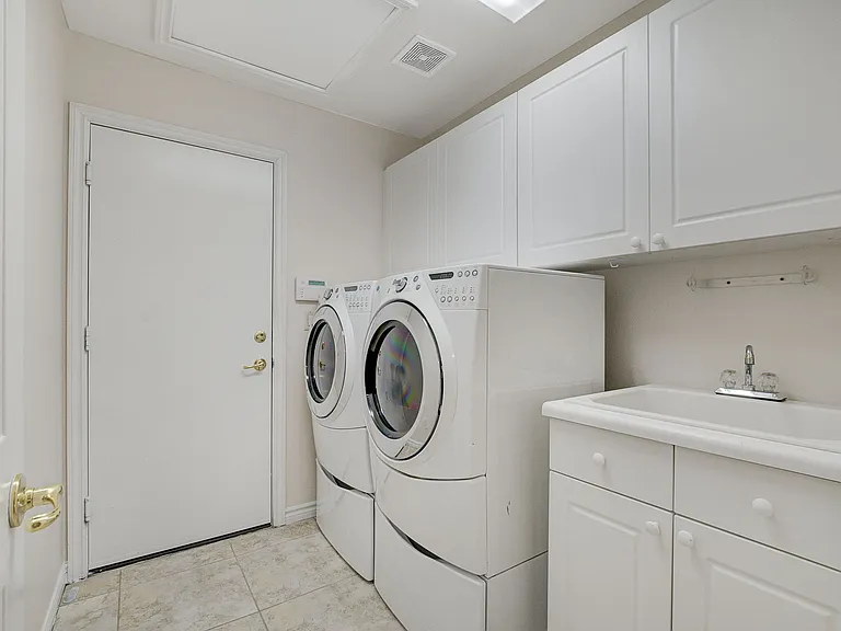 3051 Hills Of Gold Ct — Photo 44
