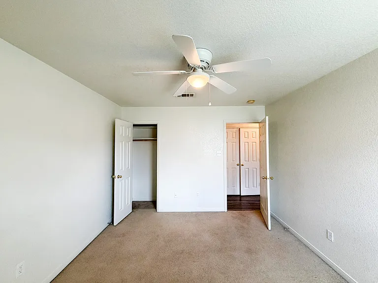310 Cedar Ridge Dr #B — Photo 22