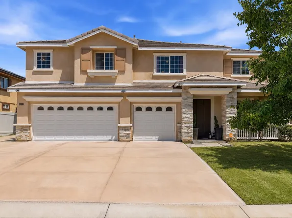 39112 Desert Holly Ln, Palmdale, CA 93551