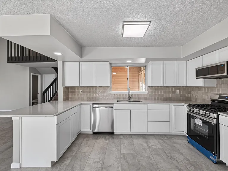 11406 Caesar Dr — Photo 12