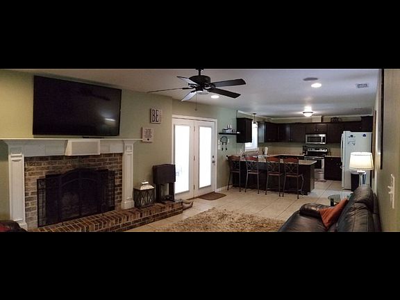 5th image of 221 Orange Ave E