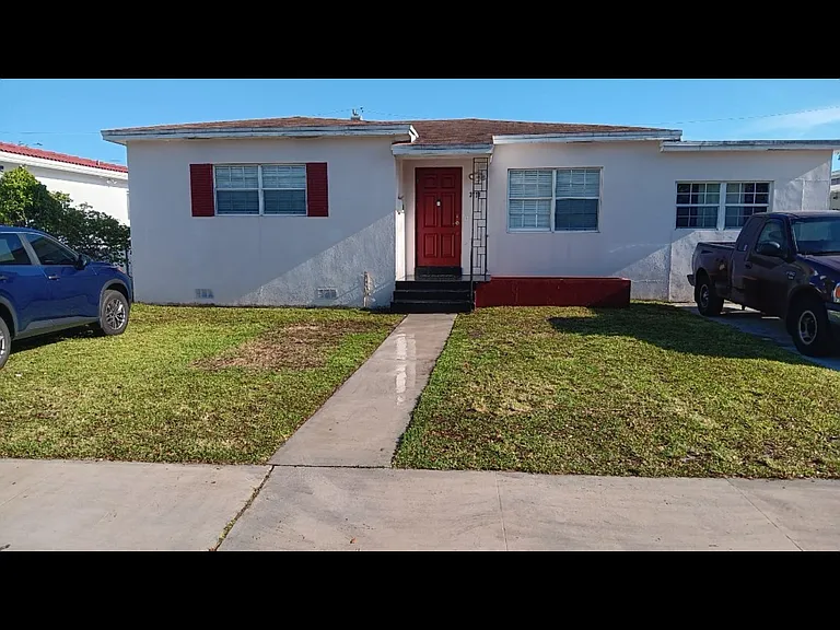 3778 NW 13th St — Photo 12
