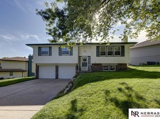 4724 S 99th Cir, Omaha, NE 68127