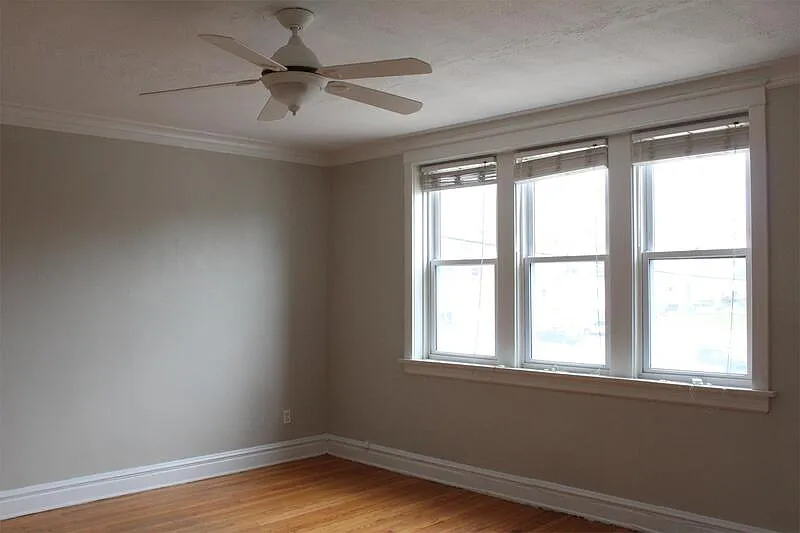 1 bed, 1.0 bath, 1000 sqft, $895 — Photo 2
