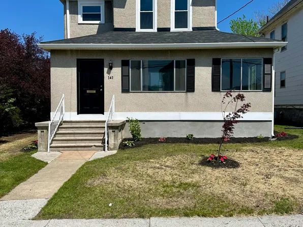 141 N Court Ave, Covington, VA 24426