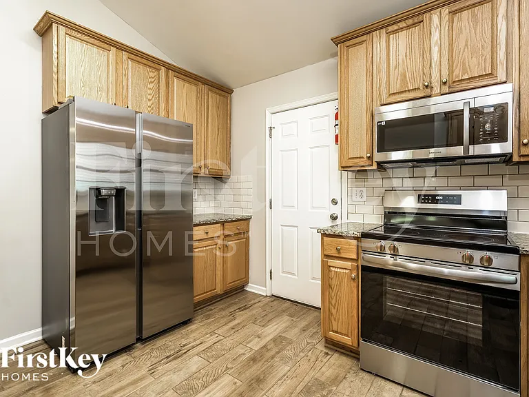 6107 Black Willow Dr — Photo 9