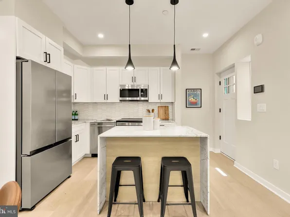 2610 41st St NW APT 1, Washington, DC 20007