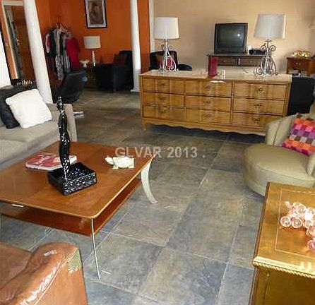 5th image of 9120 Belcastro St