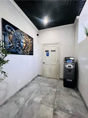 Studio, $4,500 — Photo 2