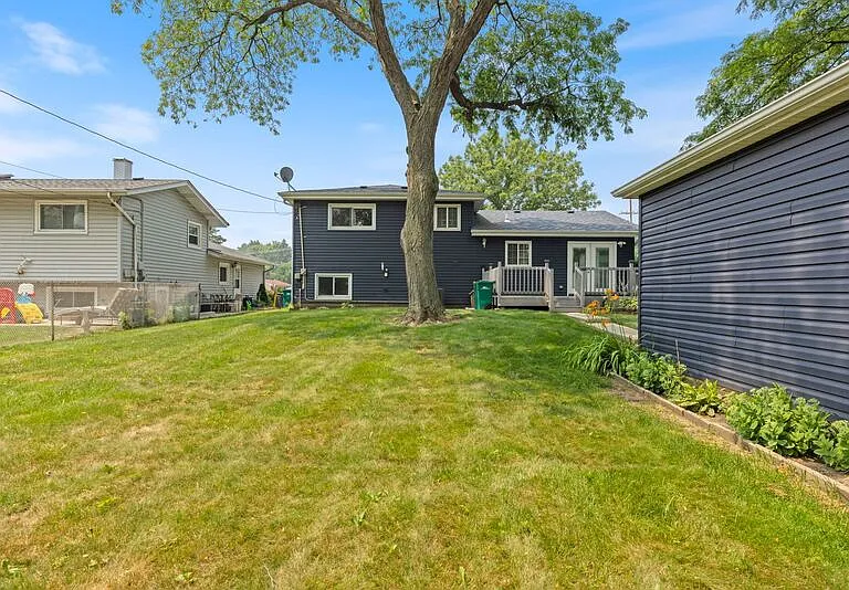 1003 S Finley Rd — Photo 25