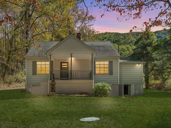 7111 Tall Oak Ln, Roanoke, VA 24018