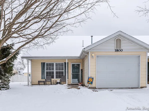 1800 Sibley St SE, Lowell, MI 49331