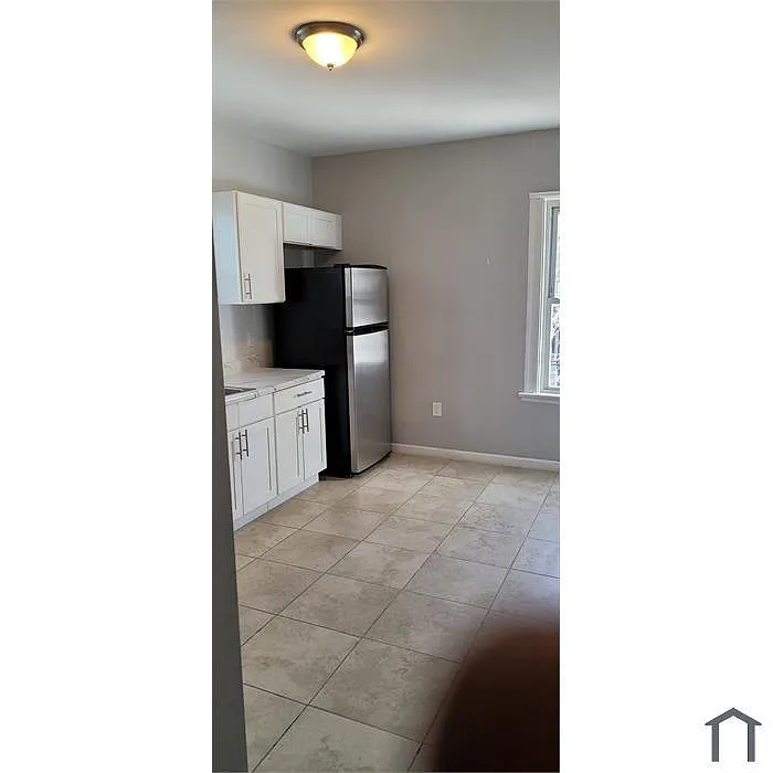 Building Photo - 261 Amherst St #1