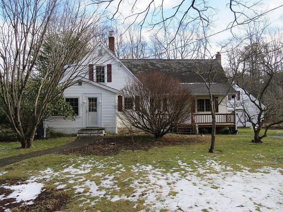 223 Elm St, Hanson, MA 02341, MLS# 72908378